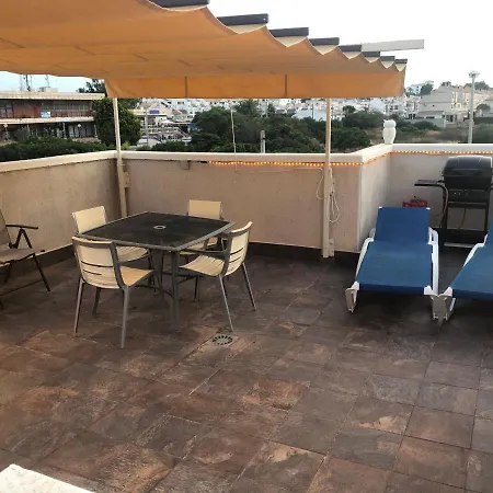Saint Park Upstairs Apartment